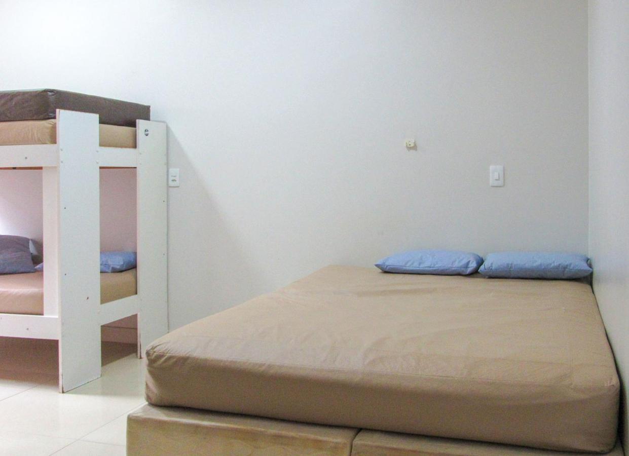 Apartment Apto 4 Com Piscina E Wi-fi A 150 M Da Mundai